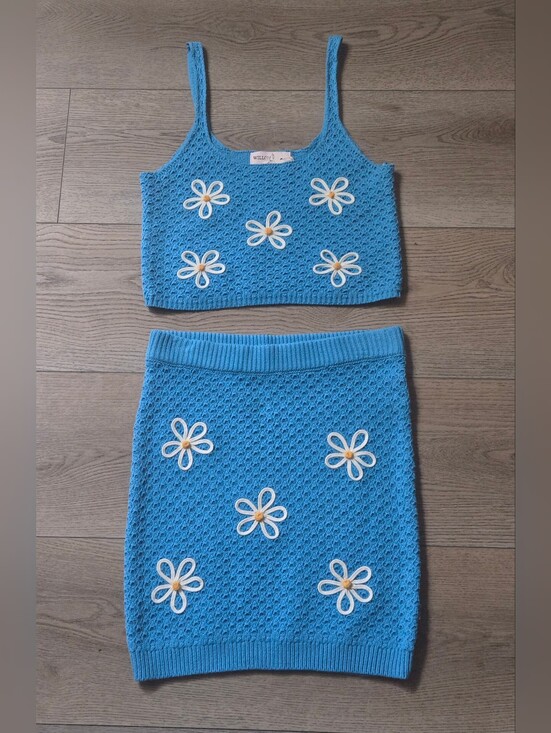 Willow & Wind Other - Blue Daisy Knit Crop Top & Skirt Set